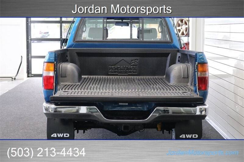 Toyota-pickup-dx-v6-1994-blue-178