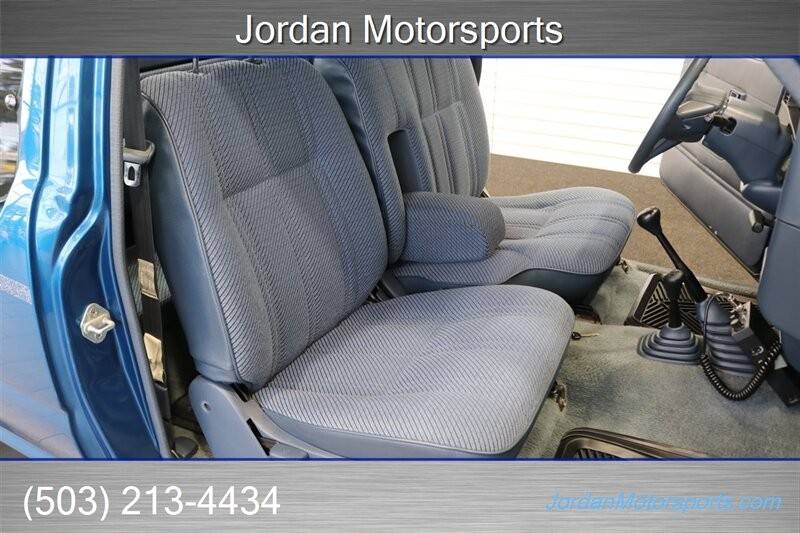 Toyota-pickup-dx-v6-1994-blue-255