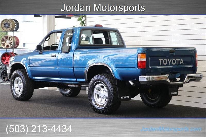 Toyota-pickup-dx-v6-1994-blue-256