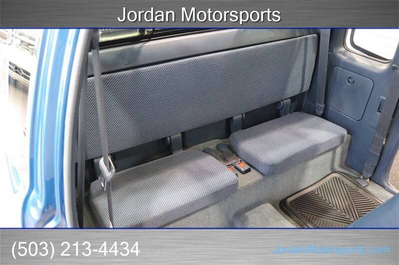 Toyota-pickup-dx-v6-1994-blue-287