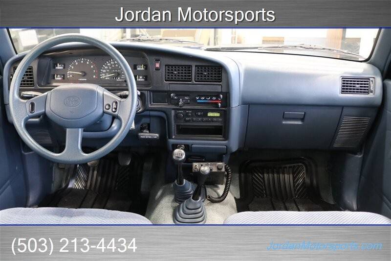 Toyota-pickup-dx-v6-1994-blue-360