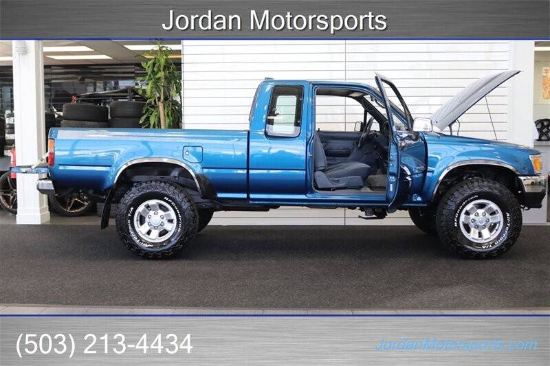 Toyota-pickup-dx-v6-1994-blue-590