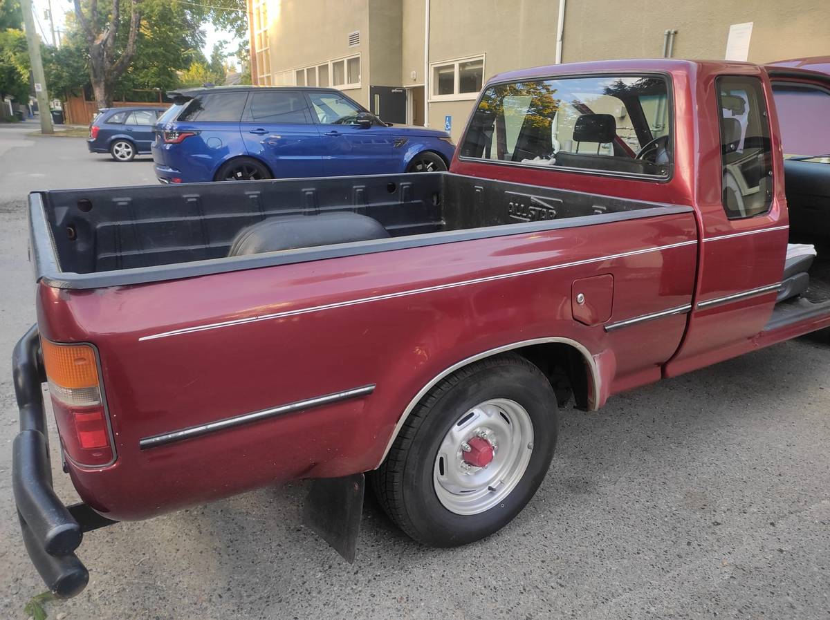 Toyota-pickup-truck-1989-red-1