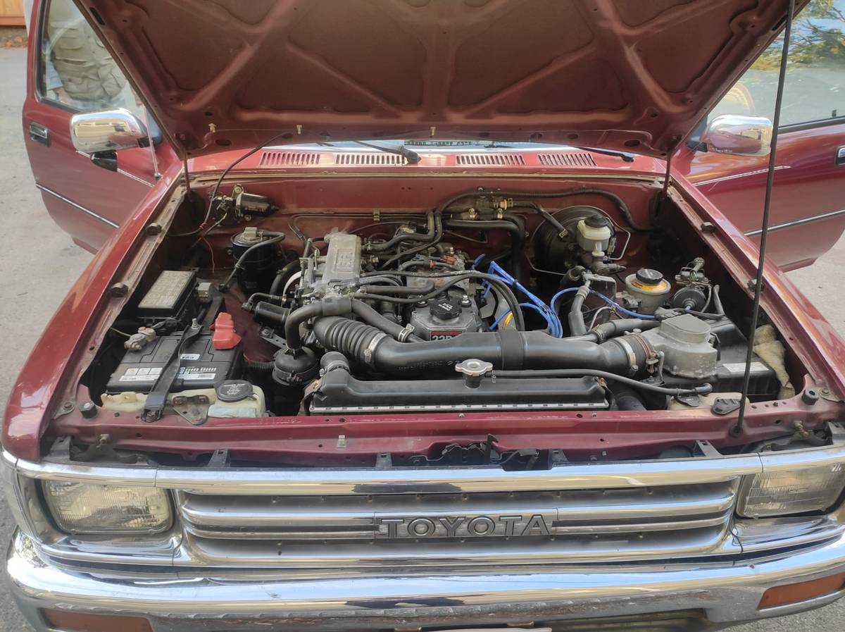 Toyota-pickup-truck-1989-red-8