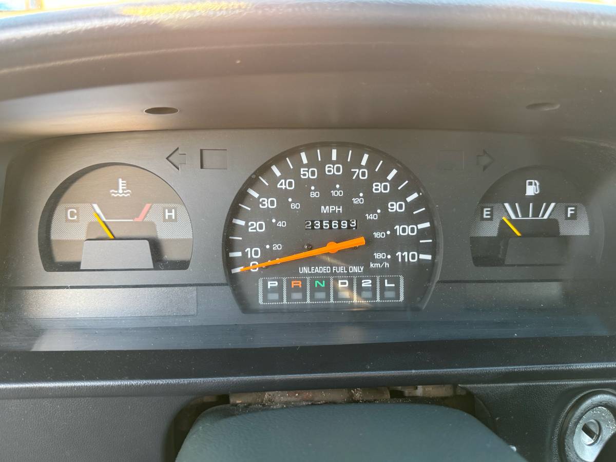 Toyota-pickup-truck-1994-blue-12
