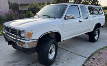 Toyota-pickup-xtracab-sr5-1995-white-4