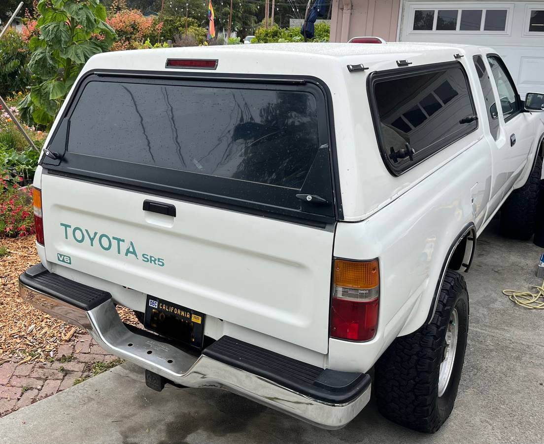 Toyota-pickup-xtracab-sr5-1995-white-5