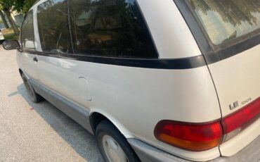 Toyota-previa-1991-1