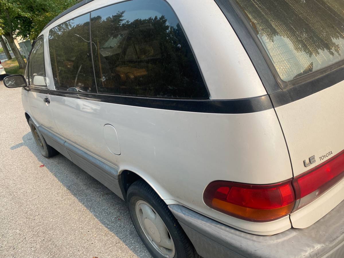 Toyota-previa-1991-1