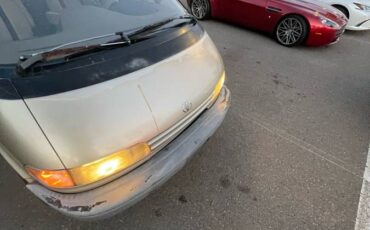Toyota-previa-1992-1