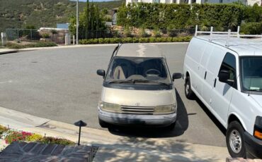 Toyota-previa-1992-4