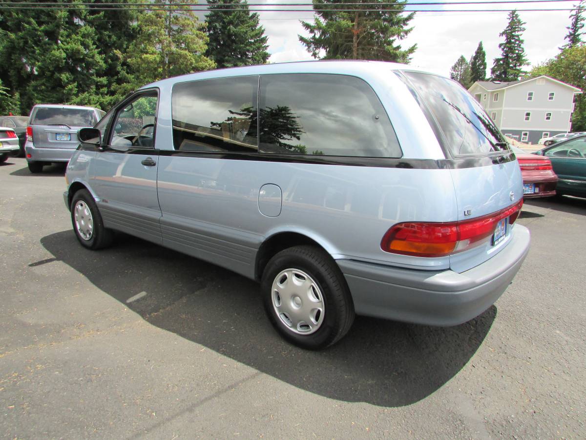 Toyota-previa-le-awd-1993-blue-5
