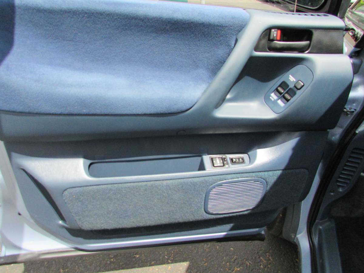 Toyota-previa-le-awd-1993-blue-6