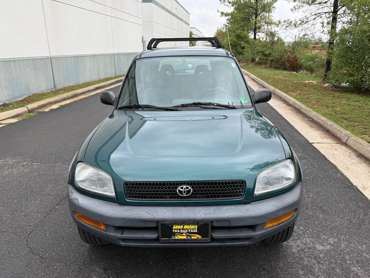 Toyota-rav4-1996-green-1