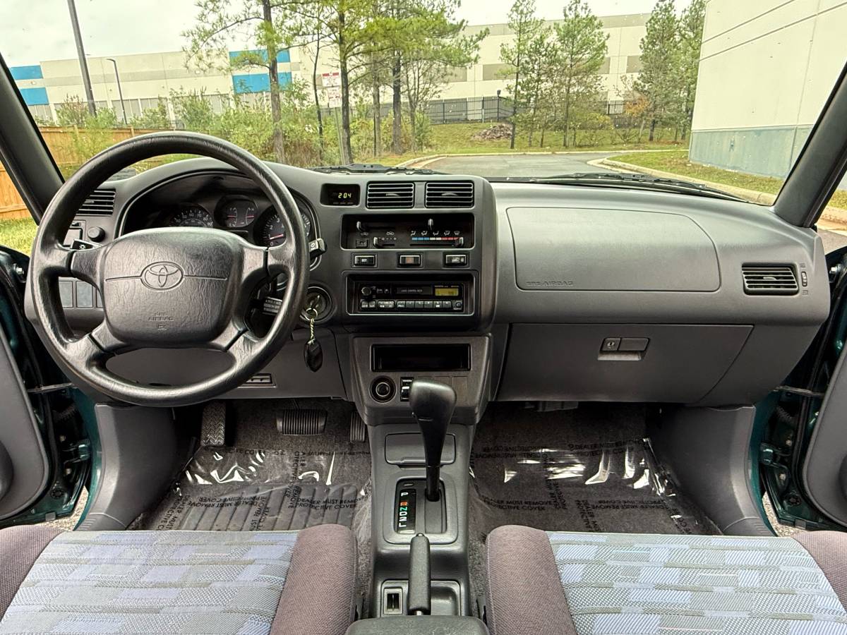 Toyota-rav4-1996-green-17
