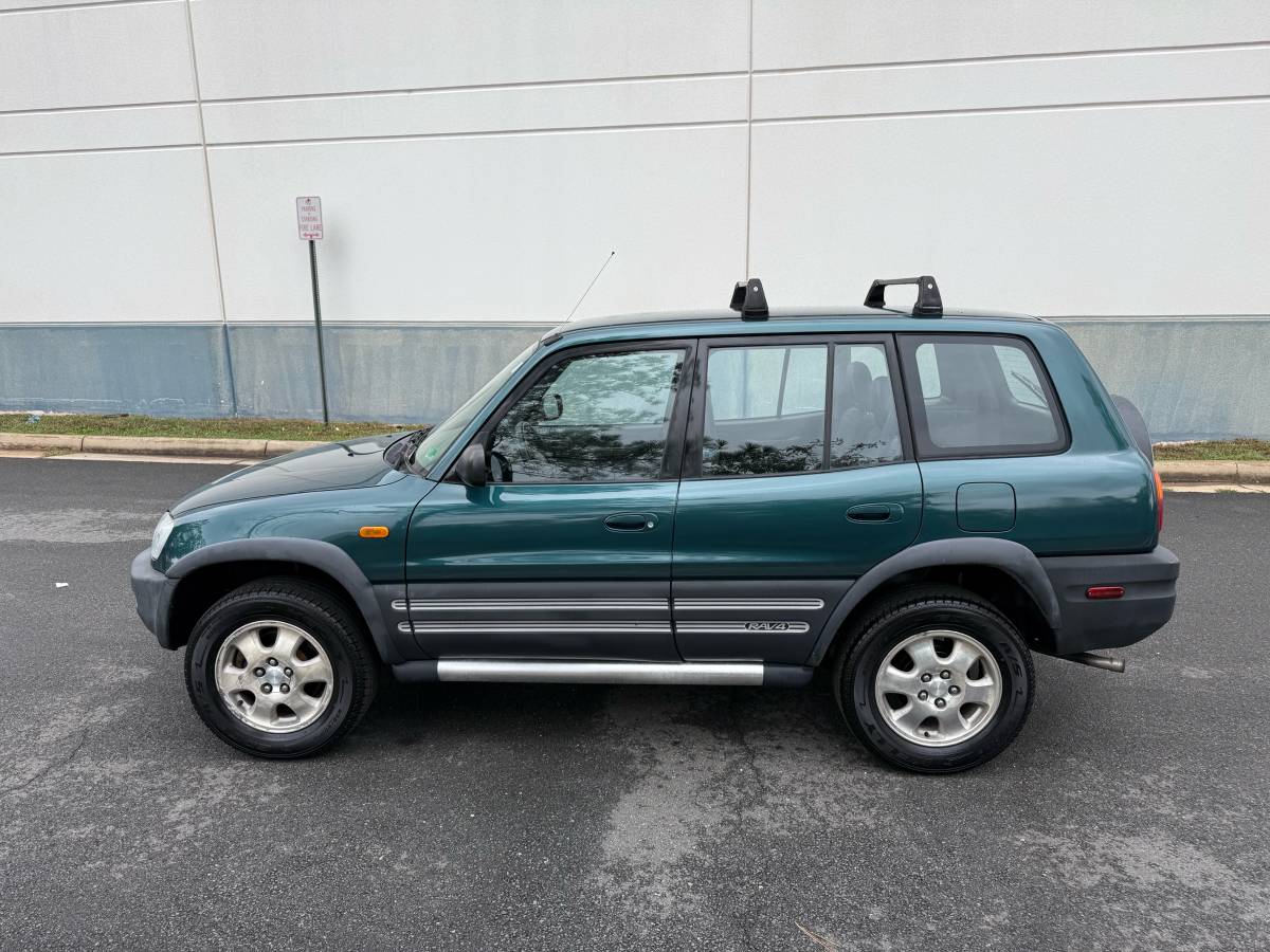 Toyota-rav4-1996-green-3