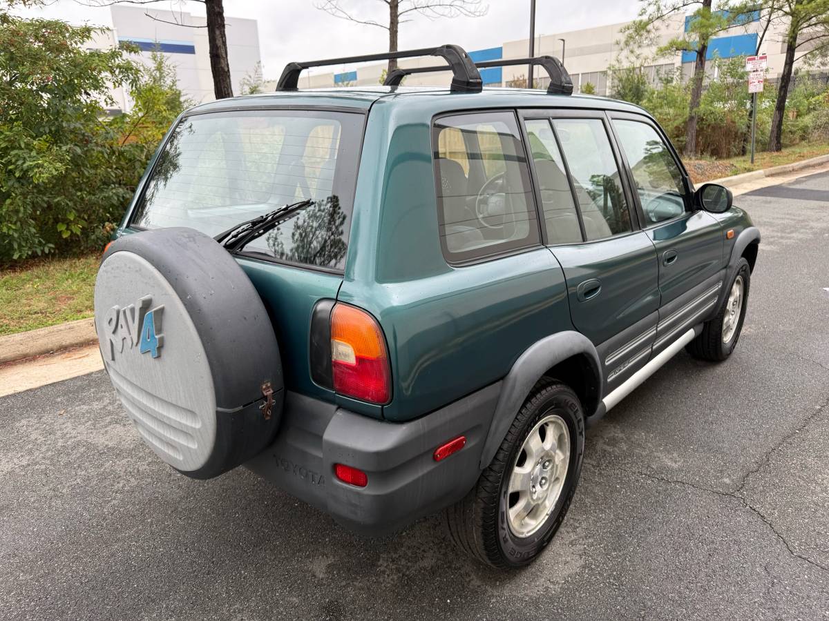 Toyota-rav4-1996-green-7