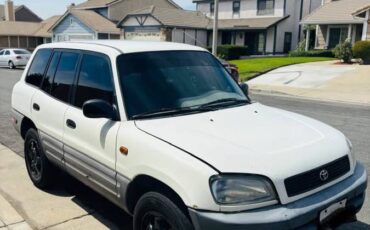 Toyota-rav4-1996-white
