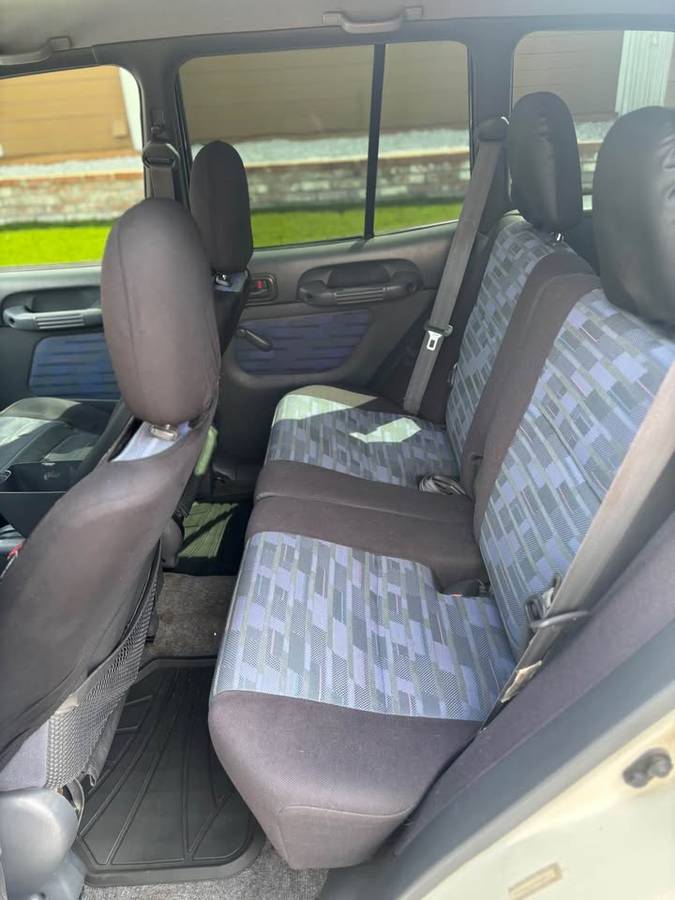 Toyota-rav4-1996-white-6