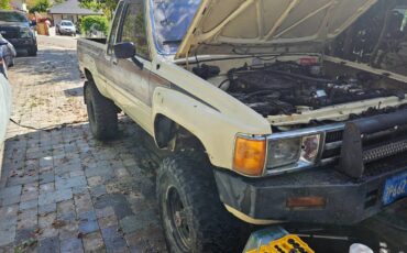 Toyota-sr5-1984-yellow-3