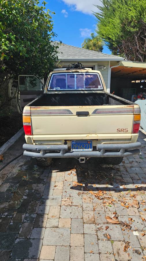 Toyota-sr5-1984-yellow-5