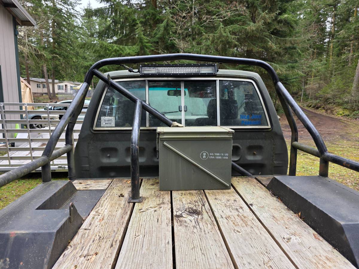 Toyota-sr5-extra-cab-pickup-4x4-1985-green-1