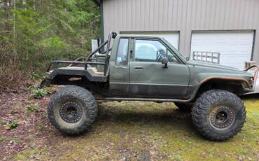 Toyota-sr5-extra-cab-pickup-4x4-1985-green-2