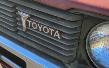 Toyota-sr5-long-bed-1981-10
