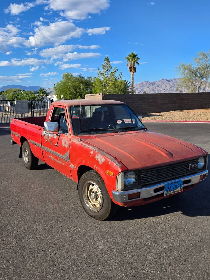 Toyota-sr5-long-bed-1981-7