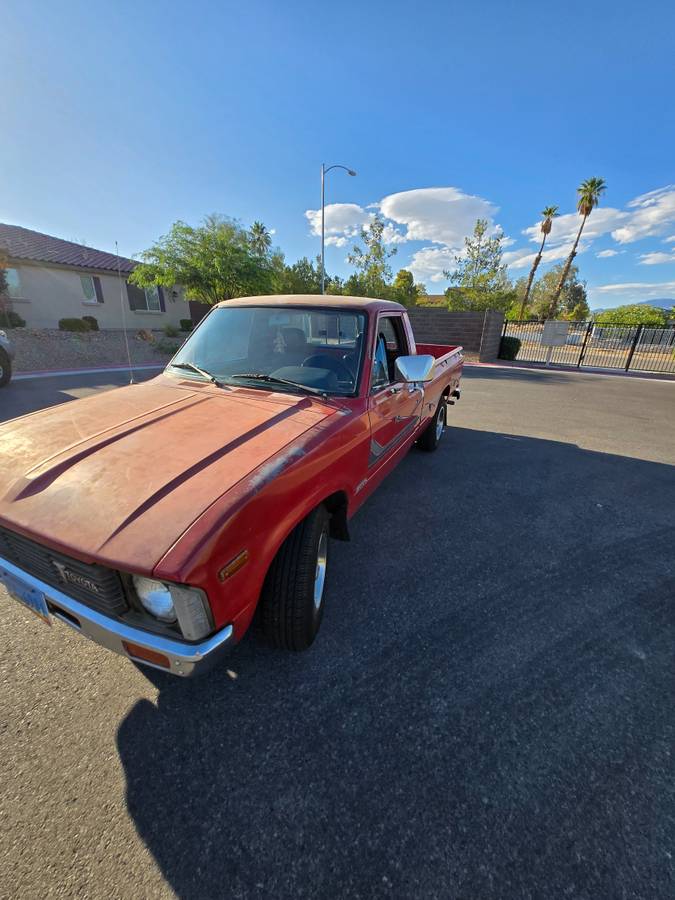 Toyota-sr5-long-bed-1981