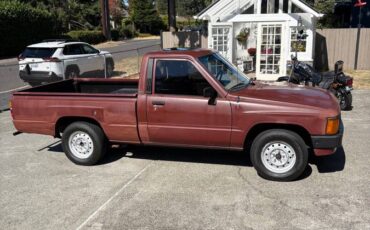 Toyota-standard-cab-1986-brown-1