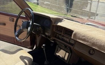 Toyota-standard-cab-1986-brown-18