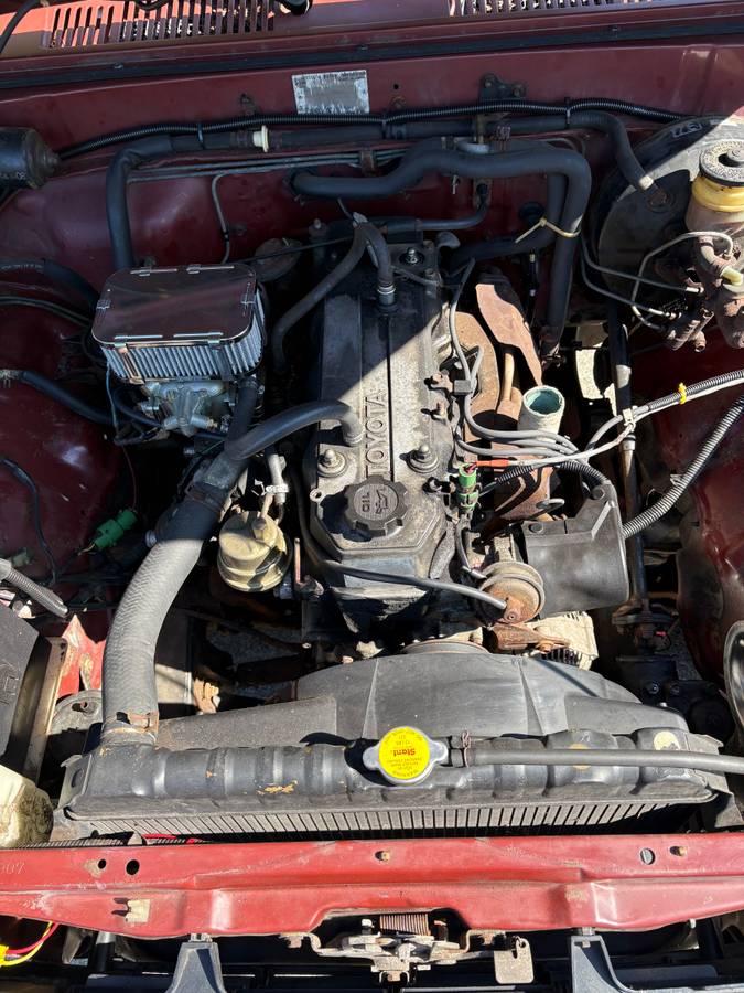 Toyota-standard-cab-1986-brown-22
