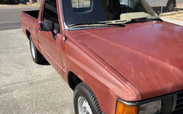 Toyota-standard-cab-1986-brown-4