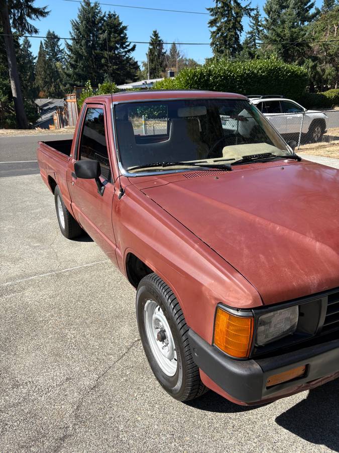 Toyota-standard-cab-1986-brown-4