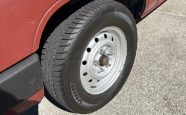 Toyota-standard-cab-1986-brown-9