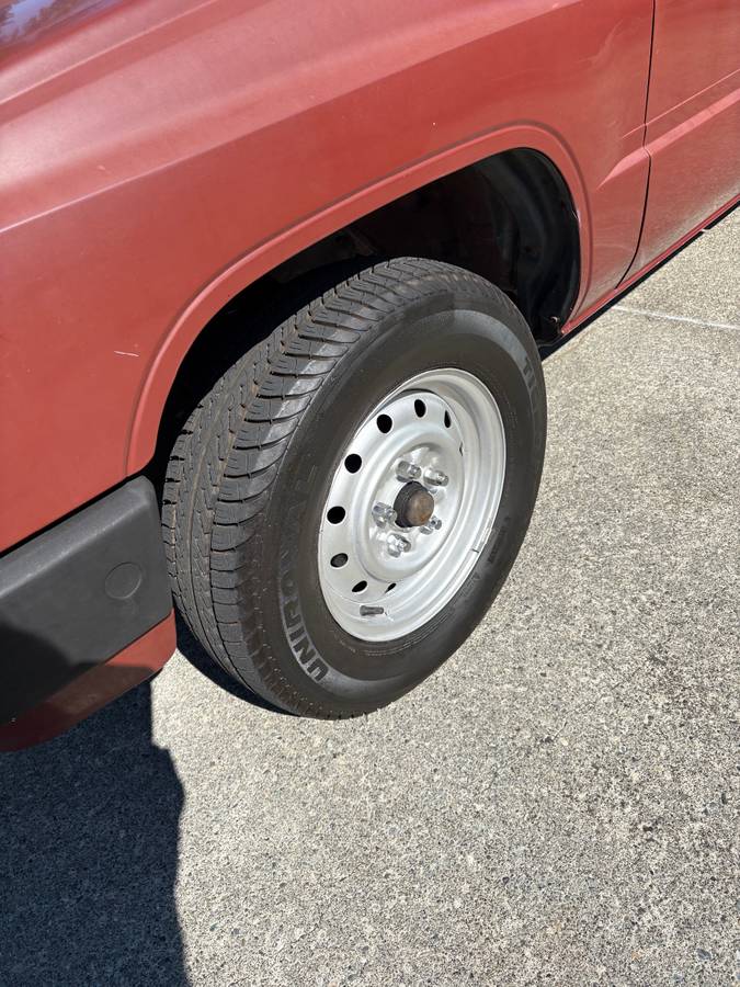 Toyota-standard-cab-1986-brown-9
