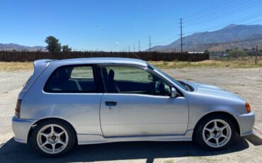 Toyota-starlet-1996-silver