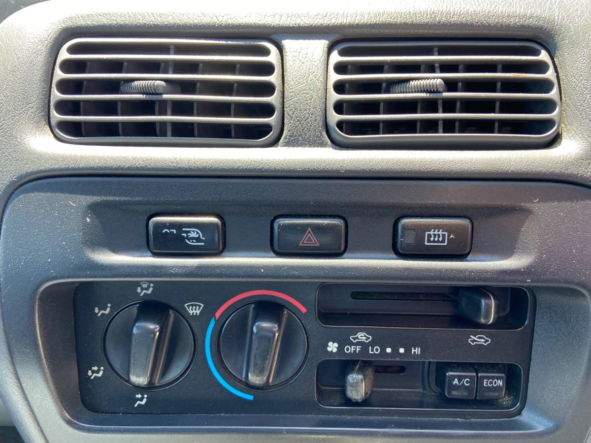 Toyota-starlet-1996-silver-34