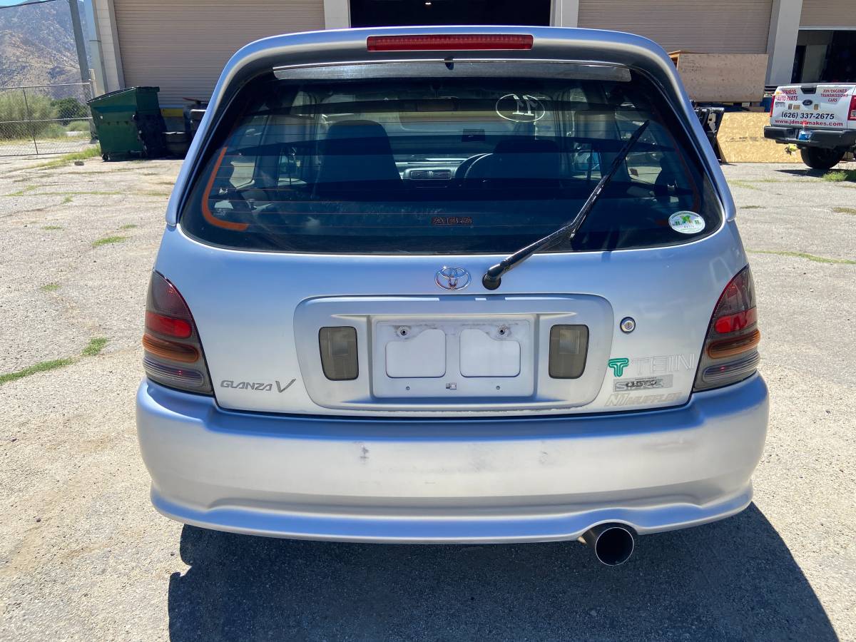 Toyota-starlet-1996-silver-89