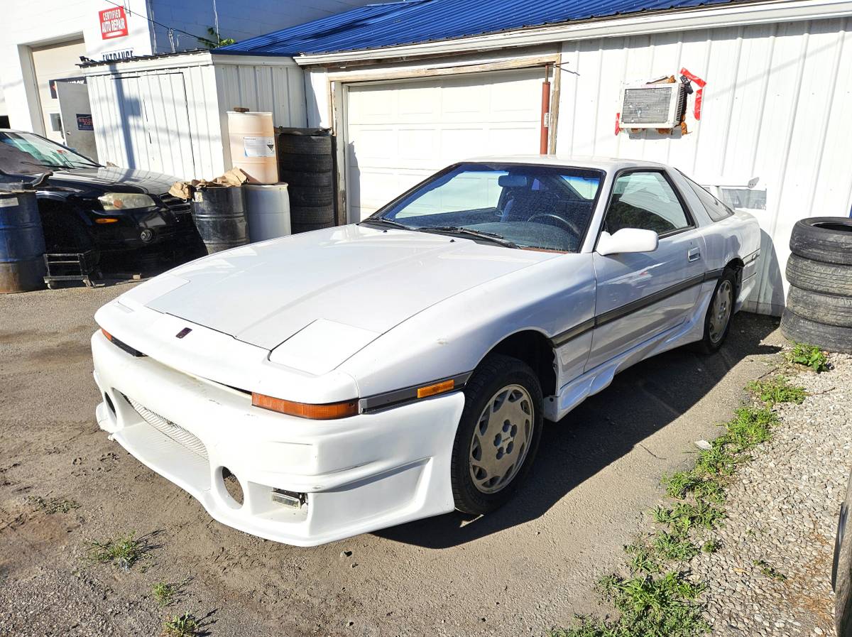 Toyota-supra-1990-white-1