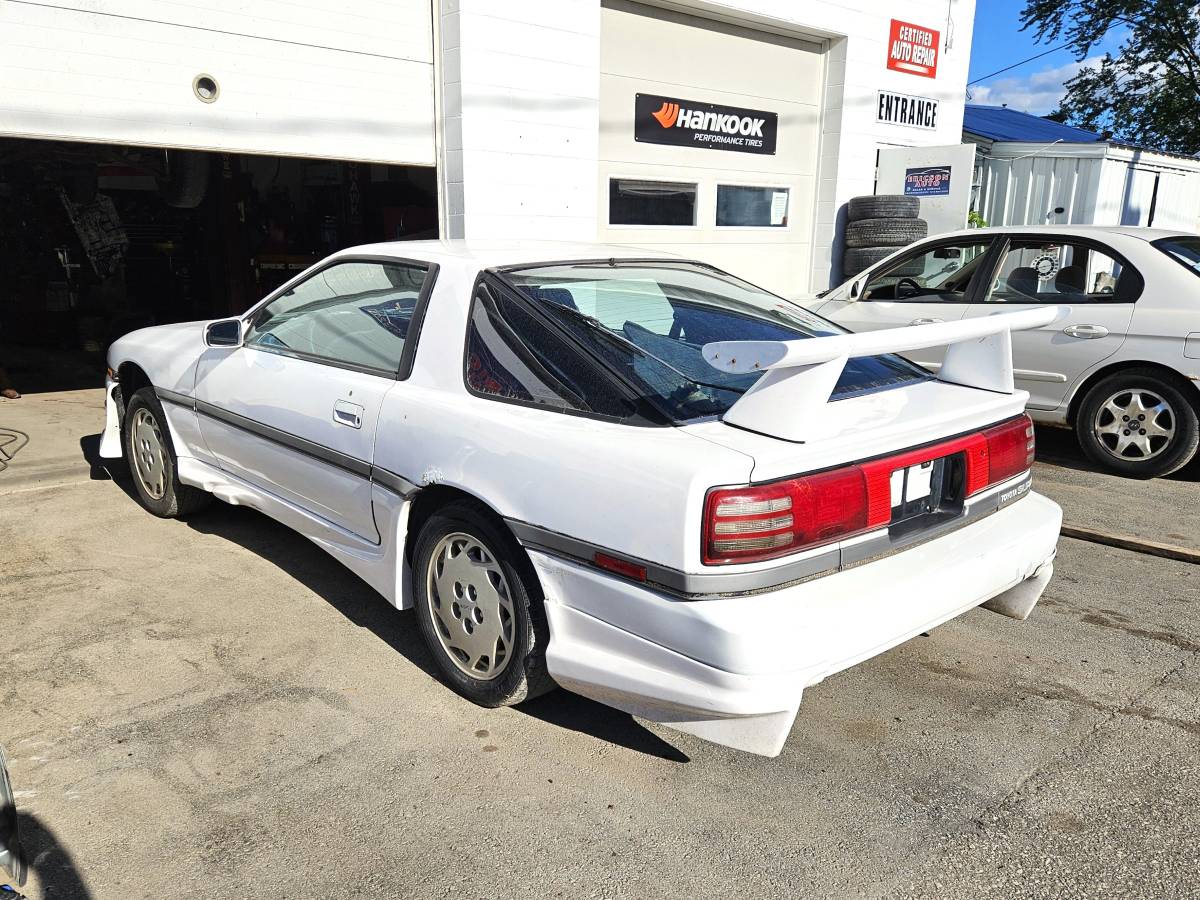 Toyota-supra-1990-white-3