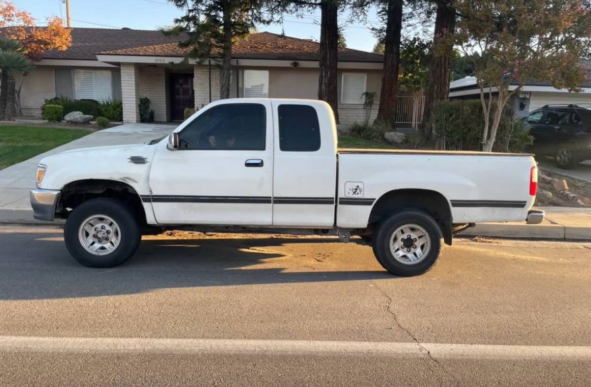 Toyota-t100-1996-white-4