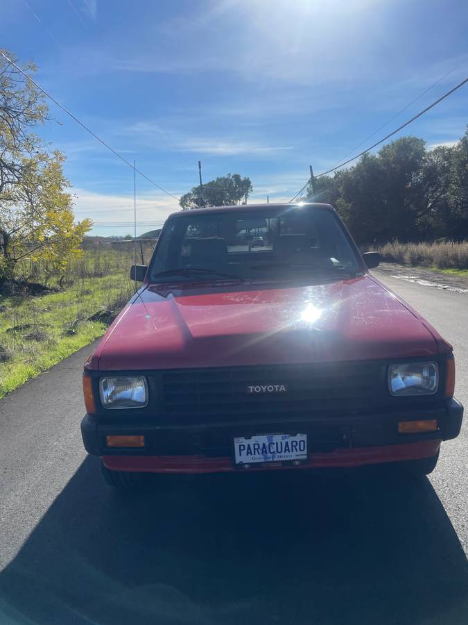 Toyota-tacoma-1985-red-7