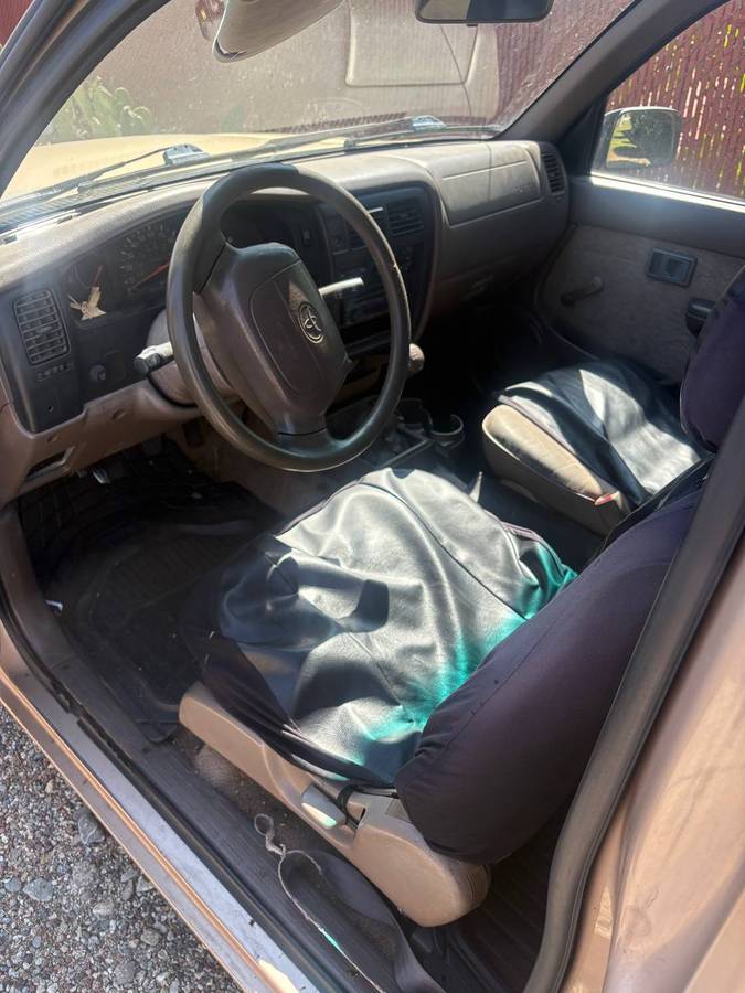 Toyota-tacoma-1995-2
