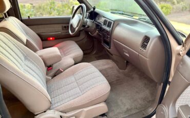 Toyota-tacoma-1995-58