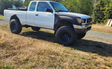 Toyota-tacoma-1995-white-1