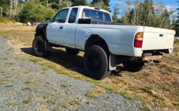 Toyota-tacoma-1995-white-2