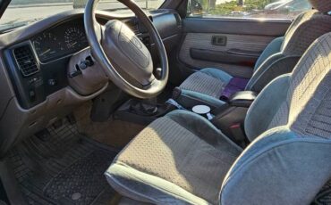 Toyota-tacoma-1995-white-2
