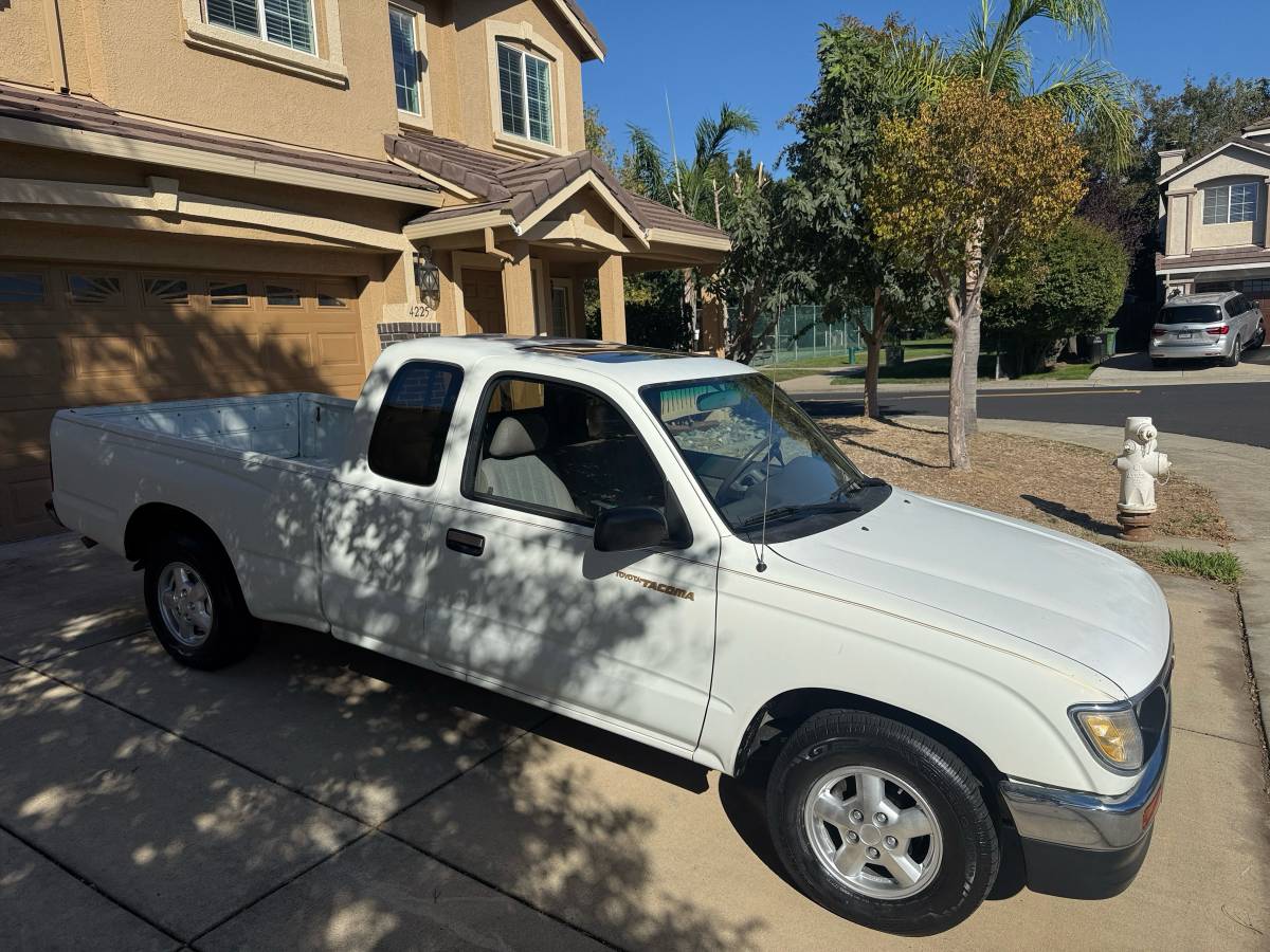 Toyota-tacoma-1996-1